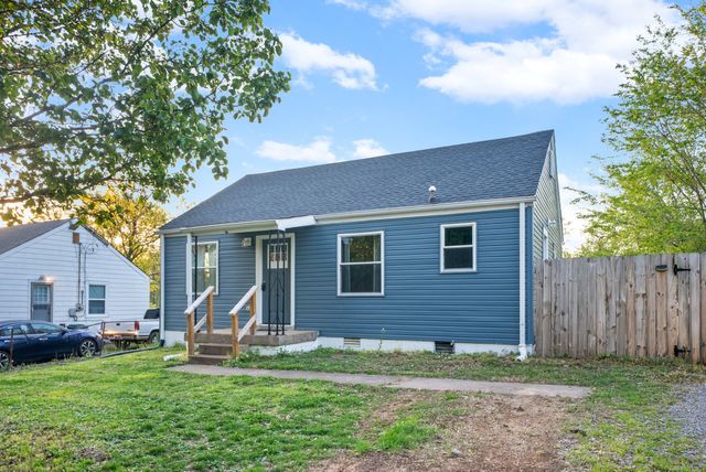 37 Maple St, Clarksville, TN 37042