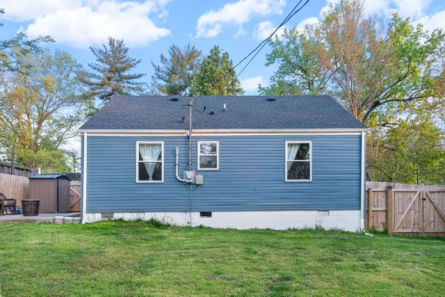 37 Maple St, Clarksville, TN 37042