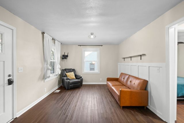 37 Maple St, Clarksville, TN 37042
