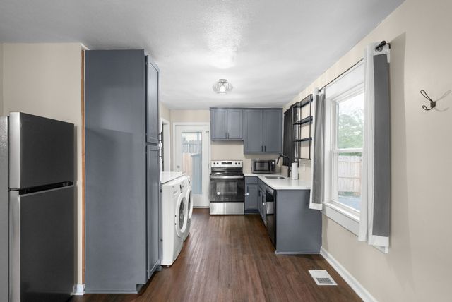37 Maple St, Clarksville, TN 37042