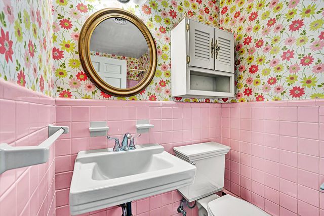 3751 Londonderry DR, Roanoke, VA 24014