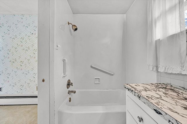 3751 Londonderry DR, Roanoke, VA 24014