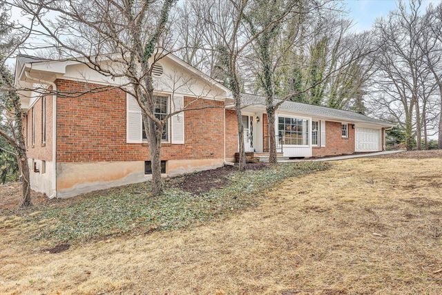 3751 Londonderry DR, Roanoke, VA 24014