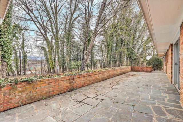 3751 Londonderry DR, Roanoke, VA 24014