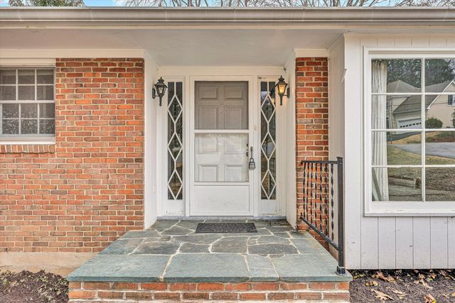 3751 Londonderry DR, Roanoke, VA 24014