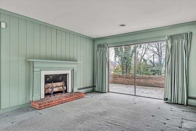 3751 Londonderry DR, Roanoke, VA 24014