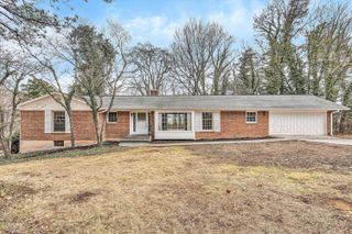 3751 Londonderry DR, Roanoke, VA 24014