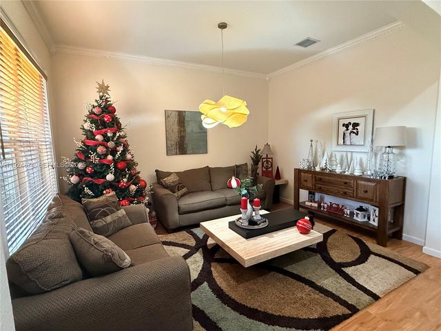 1923 Harbor View Cir 1923, Weston, FL 33327