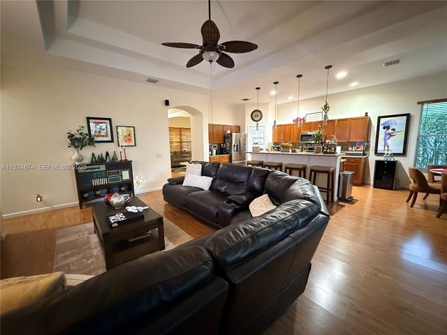 1923 Harbor View Cir 1923, Weston, FL 33327