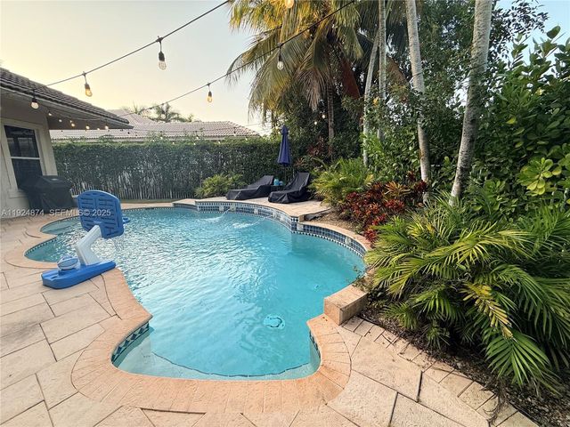 1923 Harbor View Cir 1923, Weston, FL 33327