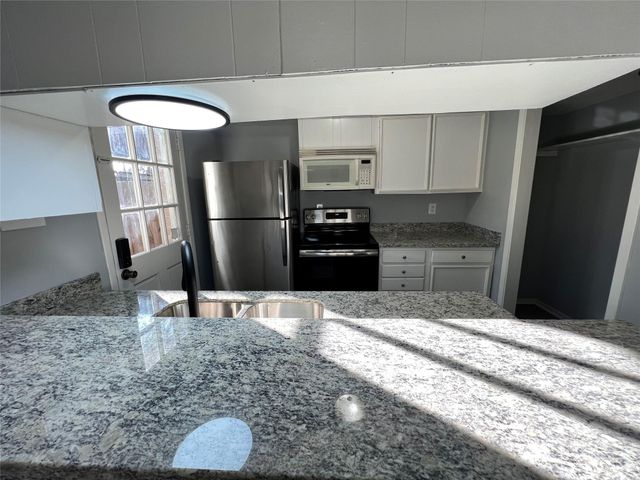 3208 Briar Court, Baytown, TX 77521