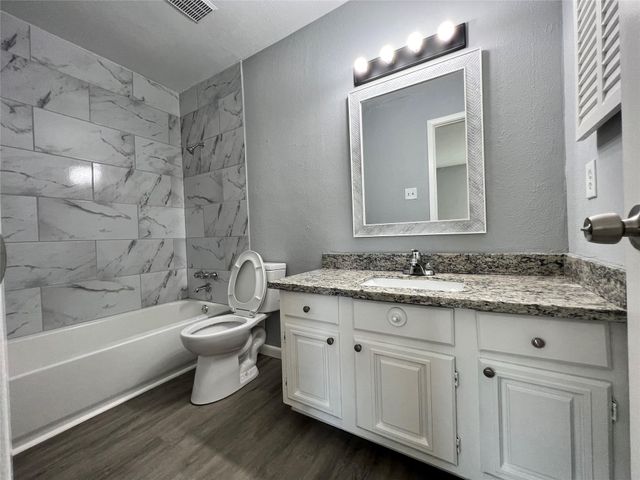 3208 Briar Court, Baytown, TX 77521