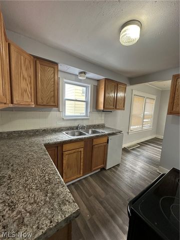 3183 W 116th Street, Cleveland, OH 44111