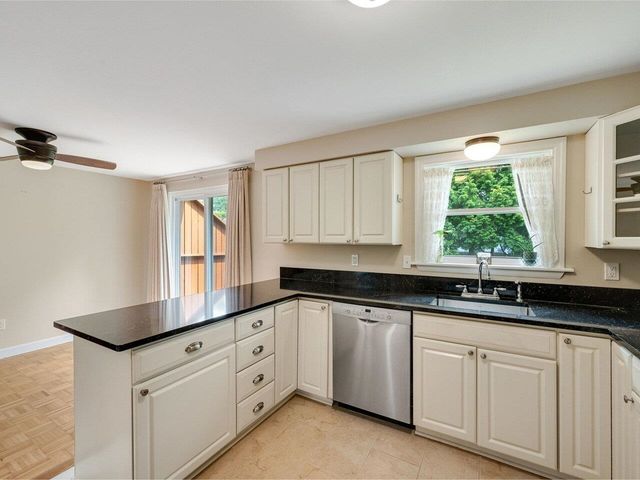 35 Fairmont Place, Burlington, VT 05408