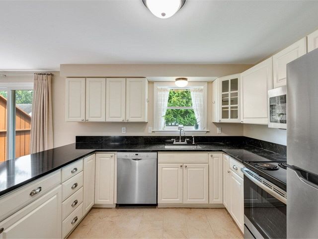 35 Fairmont Place, Burlington, VT 05408