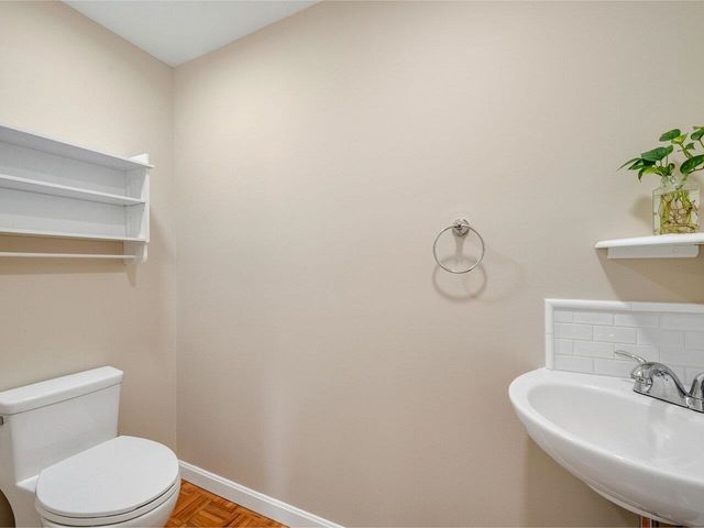 35 Fairmont Place, Burlington, VT 05408