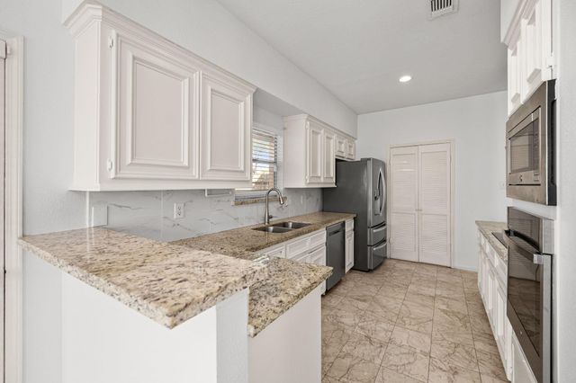 8043 Oceanside Drive, Houston, TX 77095