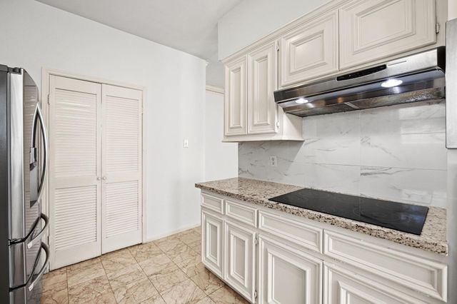 8043 Oceanside Drive, Houston, TX 77095