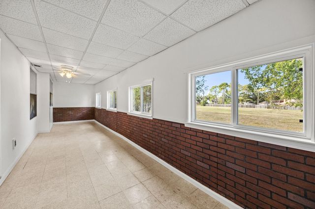 8043 Oceanside Drive, Houston, TX 77095