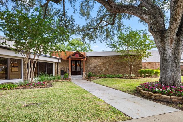 8043 Oceanside Drive, Houston, TX 77095