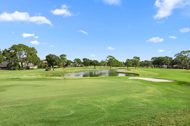 8043 Oceanside Drive, Houston, TX 77095