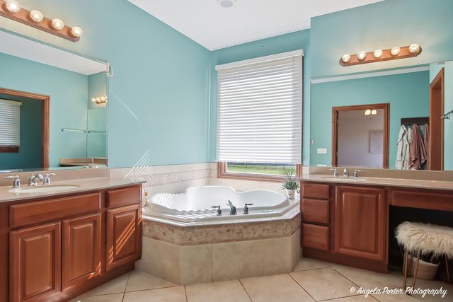 11506 Heritage Path, Richmond, IL 60071