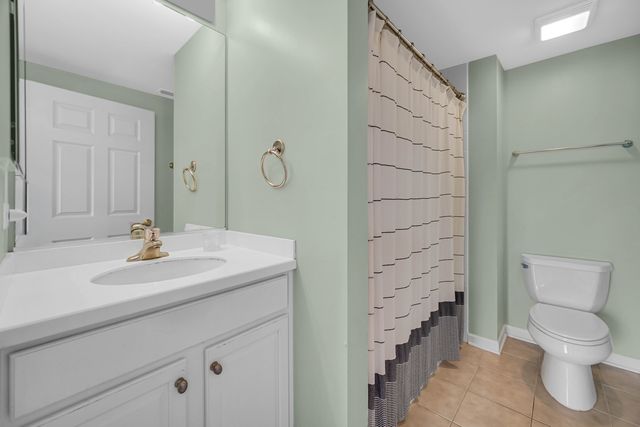 701 W RAND Road 432, Arlington Heights, IL 60004