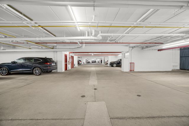 701 W RAND Road 432, Arlington Heights, IL 60004