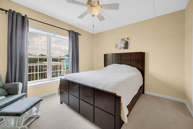701 W RAND Road 432, Arlington Heights, IL 60004