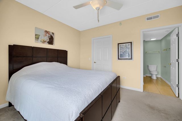 701 W RAND Road 432, Arlington Heights, IL 60004