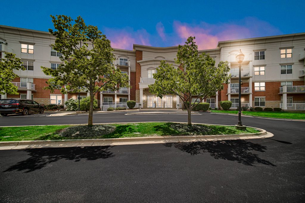 701 W RAND Road 432, Arlington Heights, IL 60004