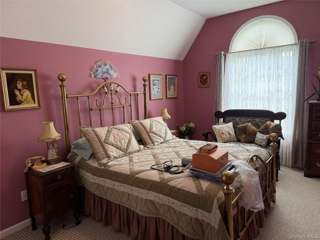 19 Meadow Pond Circle, Miller Place, NY 11764