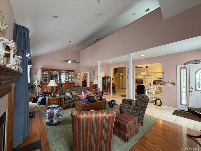 19 Meadow Pond Circle, Miller Place, NY 11764