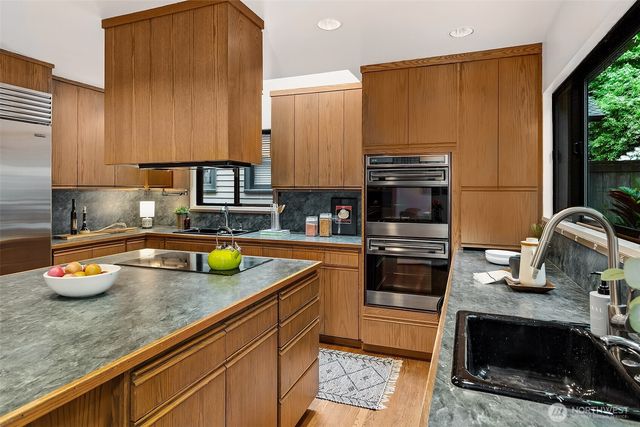 1259 23rd Avenue E, Seattle, WA 98112