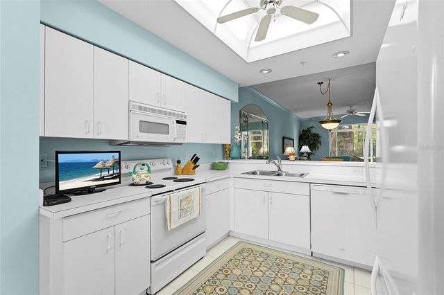 9550 HIGH GATE DRIVE 1515, Sarasota, FL 34238