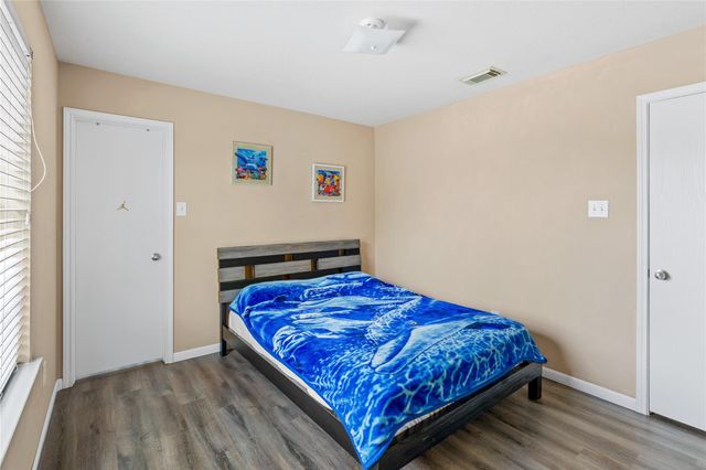 6531 Lost Pines Bend, Houston, TX 77049