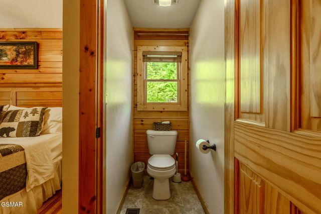 914 High Mountain Way, Gatlinburg, TN 37738