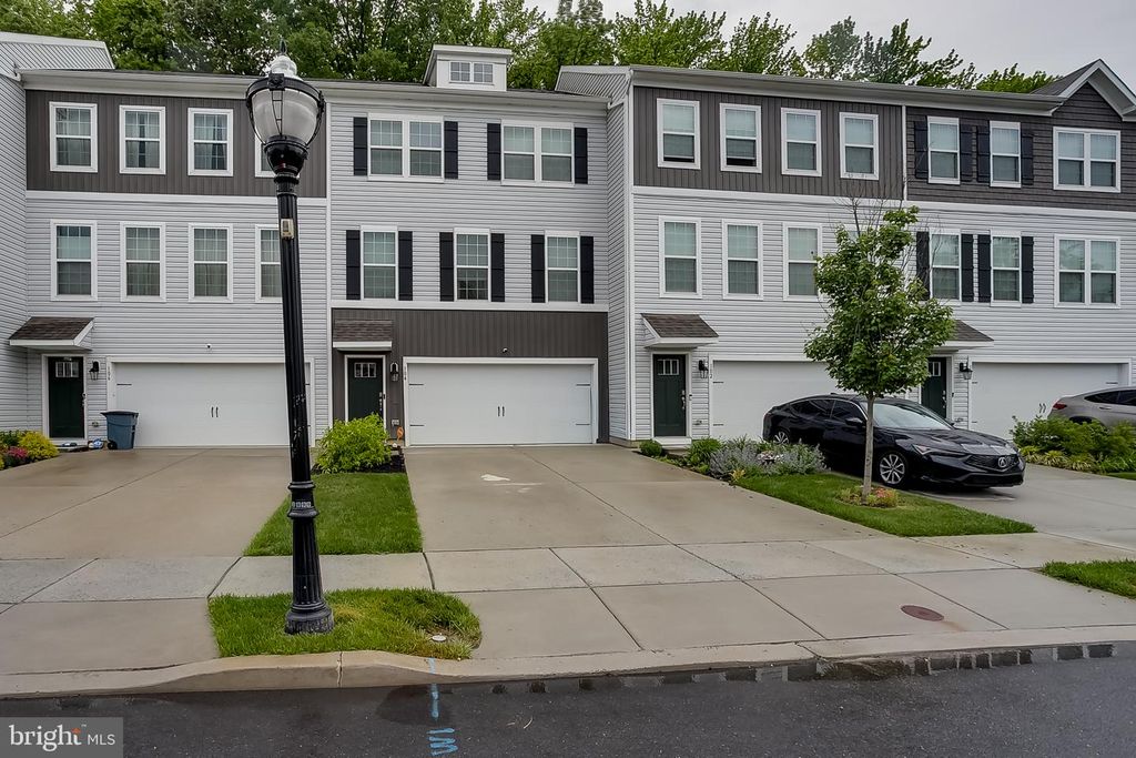 104 LEVIS DR, Mt Holly, NJ 08060 — photo 4