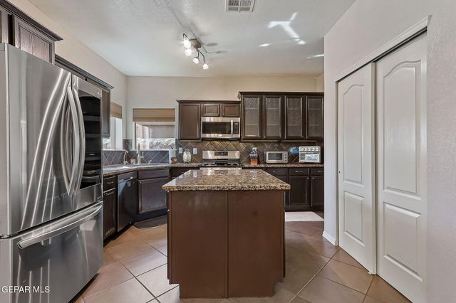 12744 Velvet Willow Dr, El Paso, TX 79938