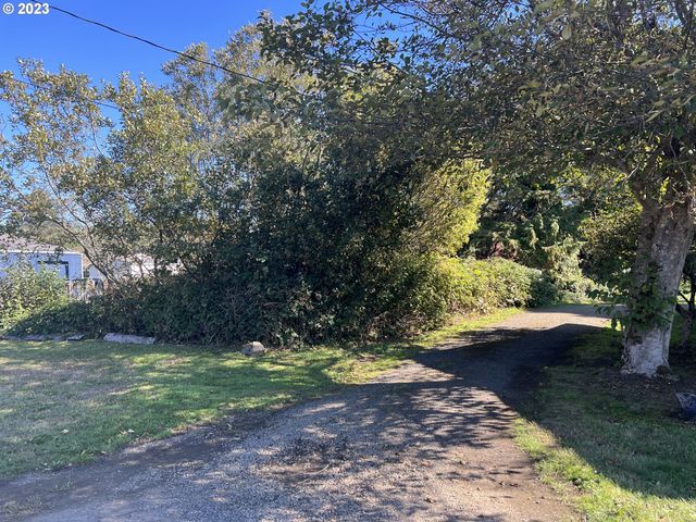 Hwy 101, Rockaway Beach, OR 97136