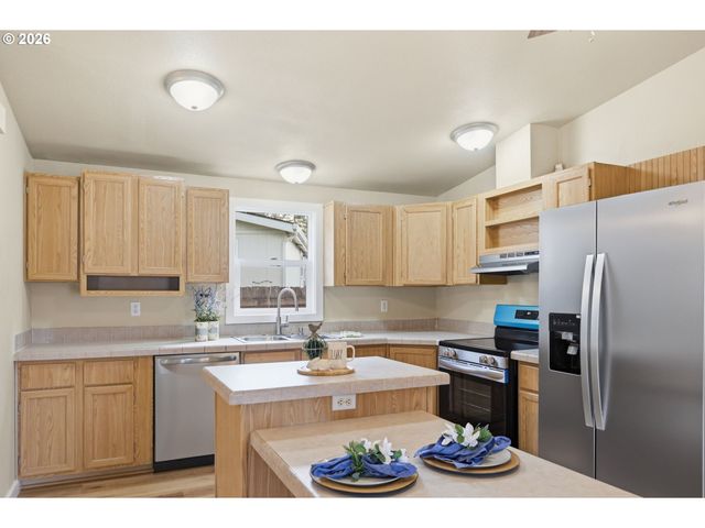 5972 MT VERNON Rd, Springfield, OR 97478