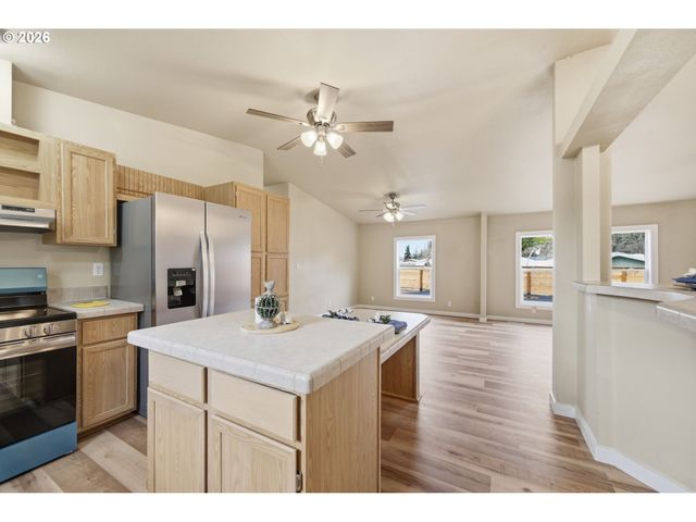 5972 MT VERNON Rd, Springfield, OR 97478