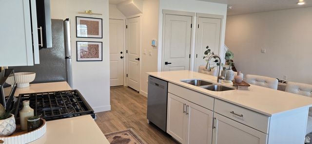 1052 E REGATTA LN, Saratoga Springs, UT 84045