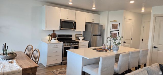 1052 E REGATTA LN, Saratoga Springs, UT 84045