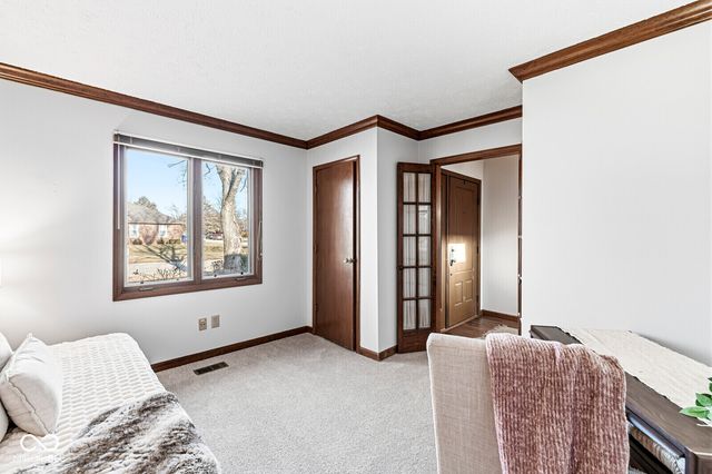 1635 Village Walk Drive, Zionsville, IN 46077