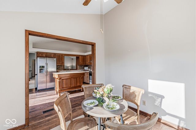 1635 Village Walk Drive, Zionsville, IN 46077