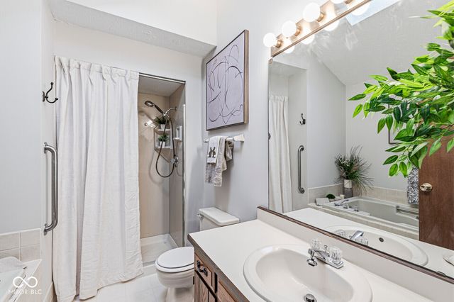 1635 Village Walk Drive, Zionsville, IN 46077