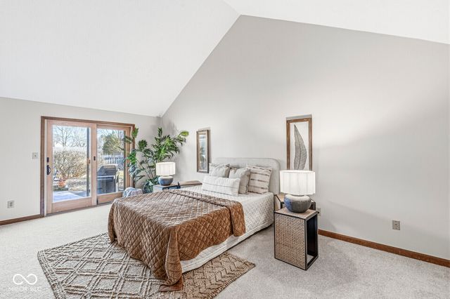 1635 Village Walk Drive, Zionsville, IN 46077