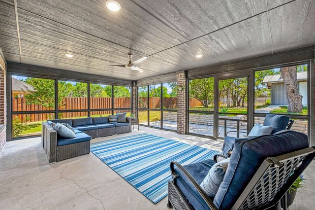 5004 Moss Rock Trail, Granbury, TX 76048