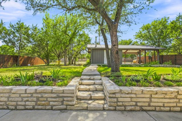 5004 Moss Rock Trail, Granbury, TX 76048